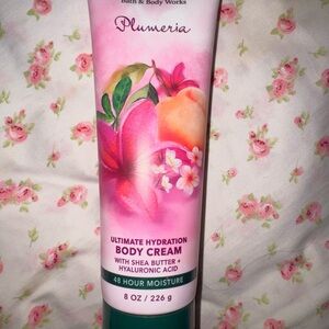 Bath & Body Works Plumeria Body Cream - Pink & Green